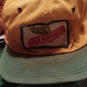Dekalb hat